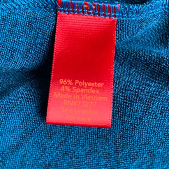 Jennifer Lopez sleeveless scoop neck dress with front criss-cross detail - Picture 4 of 5